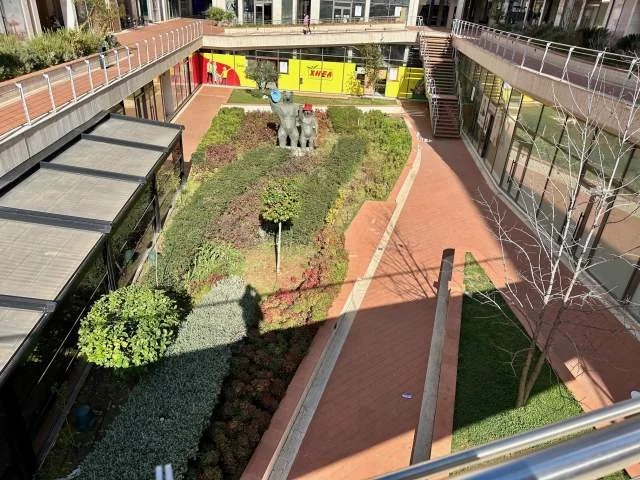 Tirane, shes Kati 2, 450 m² 980.000 Euro