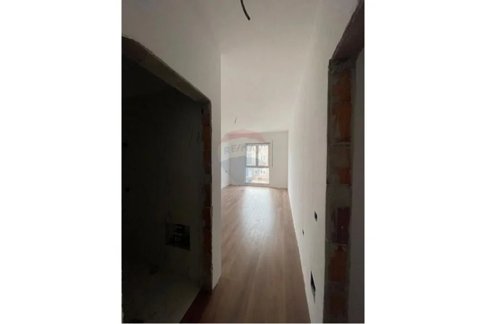 Tirane, shes apartament 2+1 , 109 m² 92.905 € (Kamex)