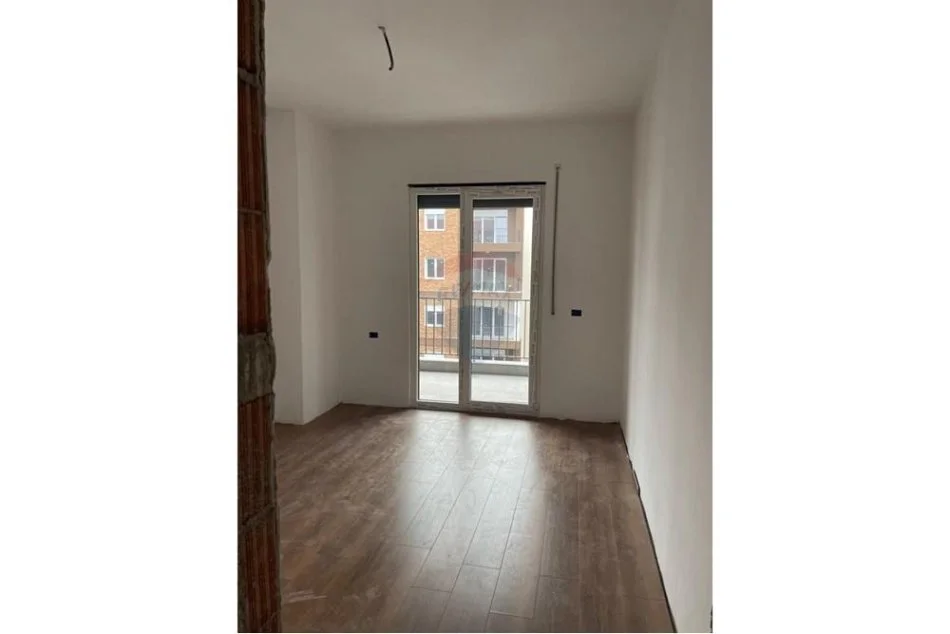 Tirane, shes apartament 2+1 , 109 m² 92.905 € (Kamex)
