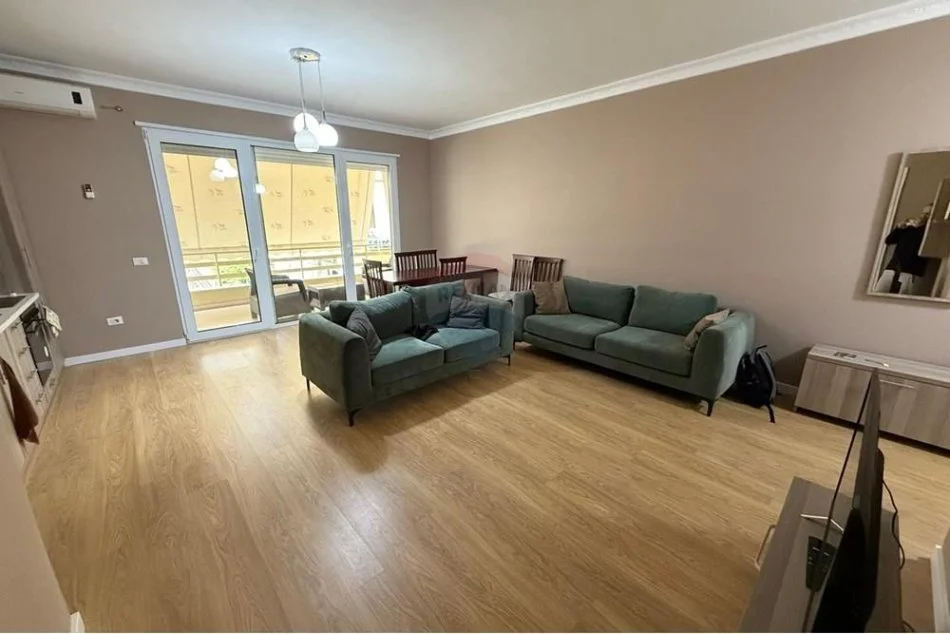 Tirane, jepet me qera apartament 2+1 , 100 m² 650 € (Kopshti zoologjik)