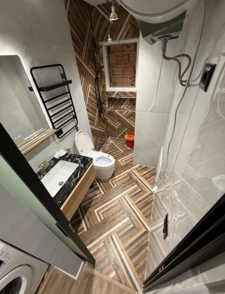 jepet me qera apartament 2+1+Ballkon Kati 1, 70 m² 650 € (Rruga Peti)