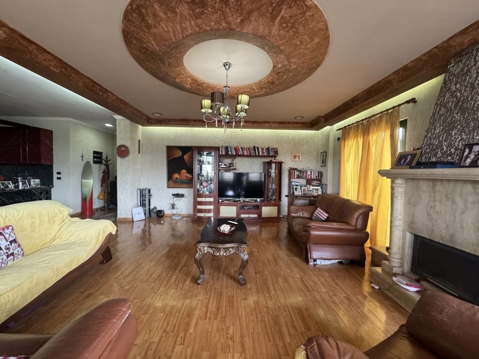 Lushnje, shes apartament+verande | Penthouse 3+1+Aneks+Ballkon Kati 9, (Bulevardi Palmave)