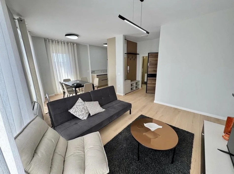 Tirane, jepet me qera apartament 2+1+Aneks+Ballkon Kati 5, 120 m² 900 € (Ali Demi)