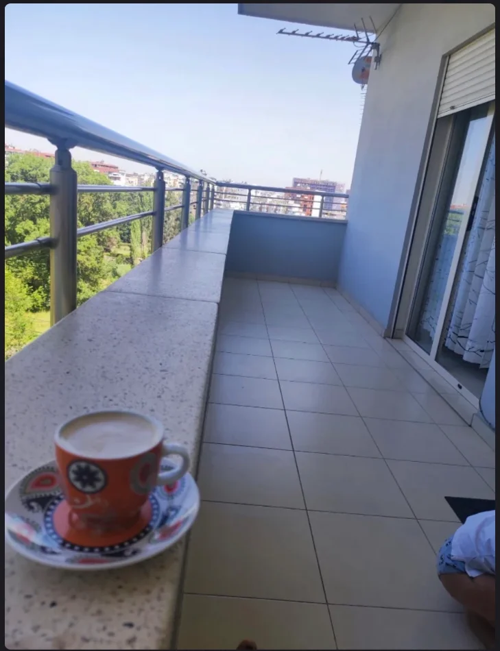 Tirane, jepet me qera apartament 2+1+Ballkon Kati 2, 105 m² 950 € 