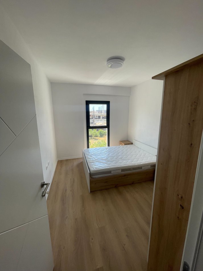 Tirane, jepet me qera apartament 1+1 Kati 2, 55 m² 37000 Leke (Perballe TV Klan)