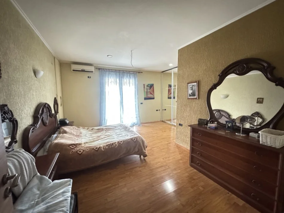 Lushnje, shes apartament+verande | Penthouse 3+1+Aneks+Ballkon Kati 9, (Bulevardi Palmave)