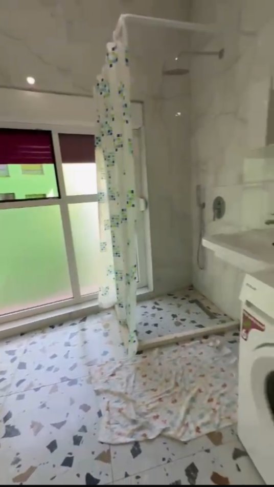 Tirane, jepet me qera garsonier Kati 1, 35 m² 350 € (Rr. Pasho Hysa Kompleksi Mangalem)