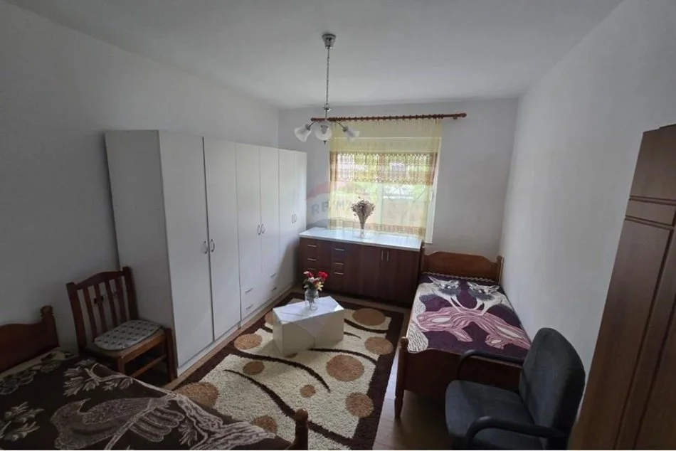 Tirane, jepet me qera apartament 2+1 , 90 m² 500 € (Rruga e kavajes)