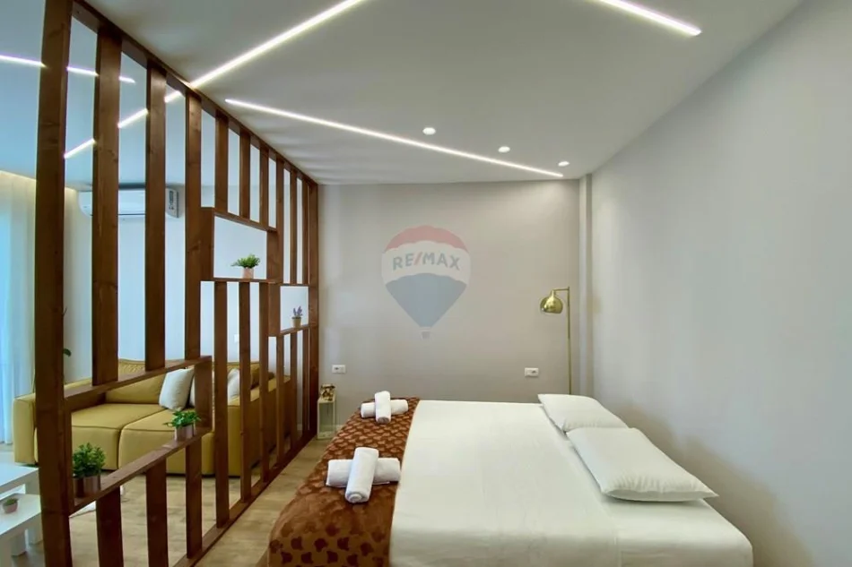 Tirane, jepet me qera garsonier 1+1 , 50 m² 450 € (Kompleksi Arlis)