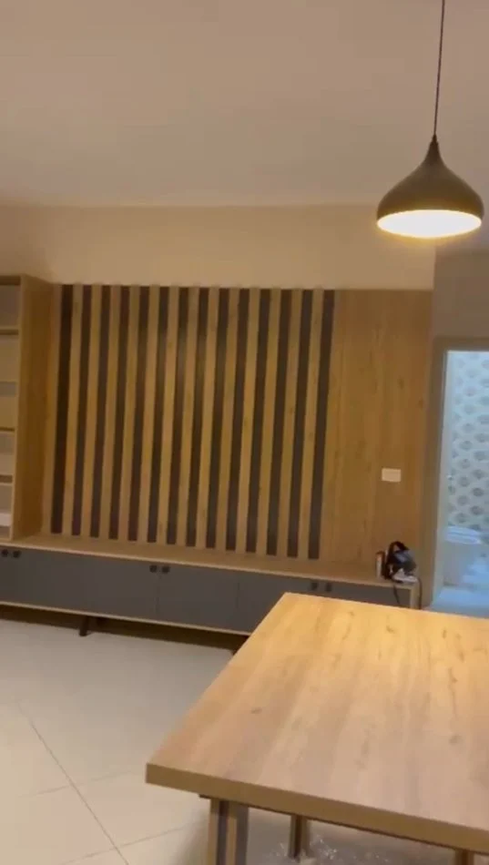 Tirane, jepet me qera apartament 2+1+Ballkon, 110 m² 650 € (Rruga bill klinton)