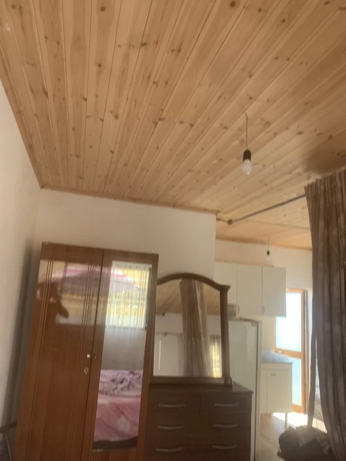 Durres, jepet me qera garsonier 1+1+Ballkon Kati 0, 37 m² 180 € (Rruga vath turaj)