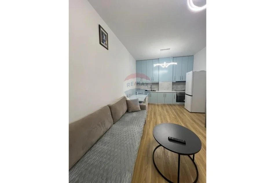 Tirane, jepet me qera apartament 1+1+Ballkon , 68 m² 600 € 