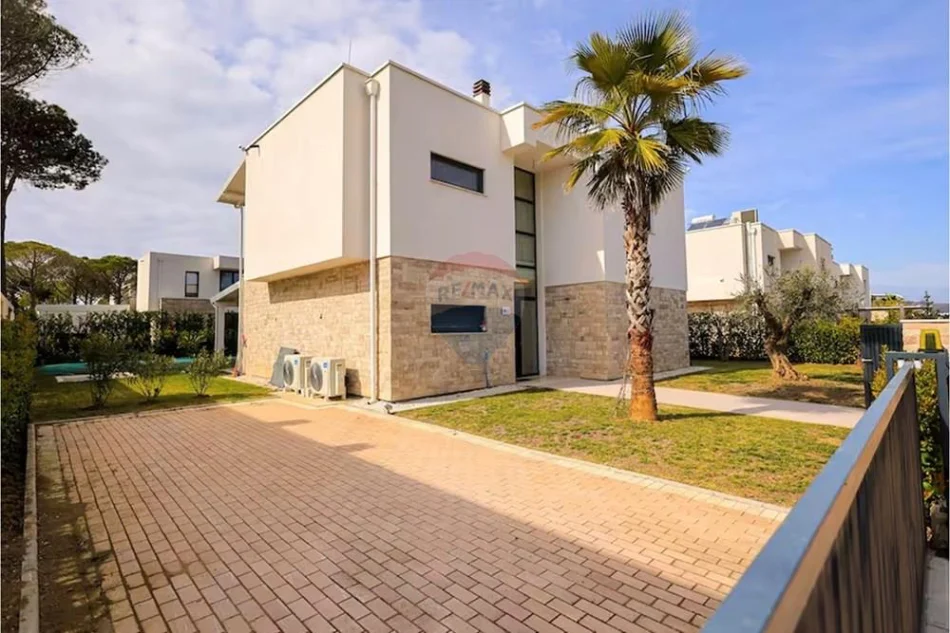 Durres, shitet 2 Katshe , 413 m² 1.490.000 € (Durres)