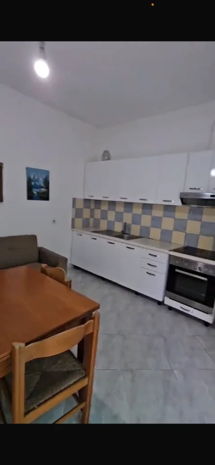 Tirane, jepet me qera apartament 1+1 Kati 0, 60 m² 350 € (Prane shkolles kushtrimi i Lirise)