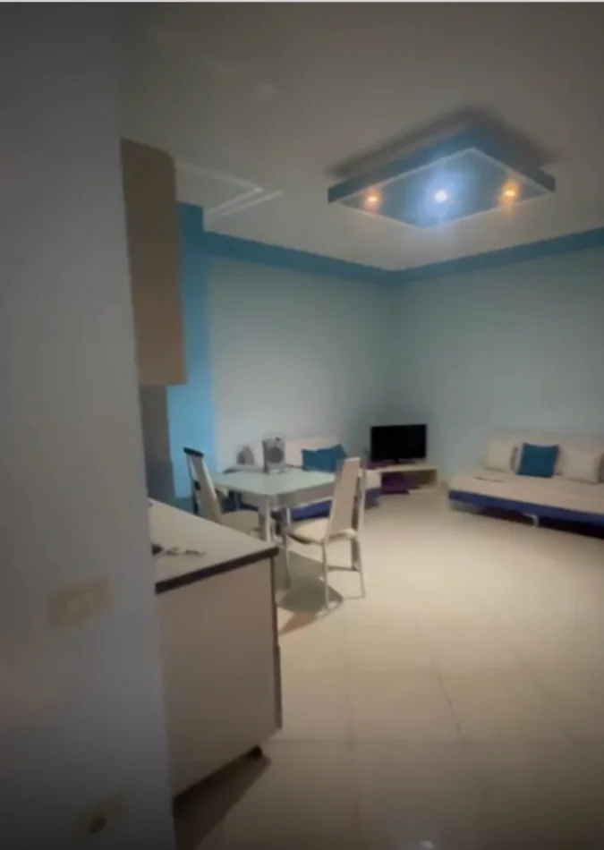 Durres, jepet me qera apartament 1+1 Kati 8, 85 m² 350 € (Lagja 12 , ish fabika bukes Durres)