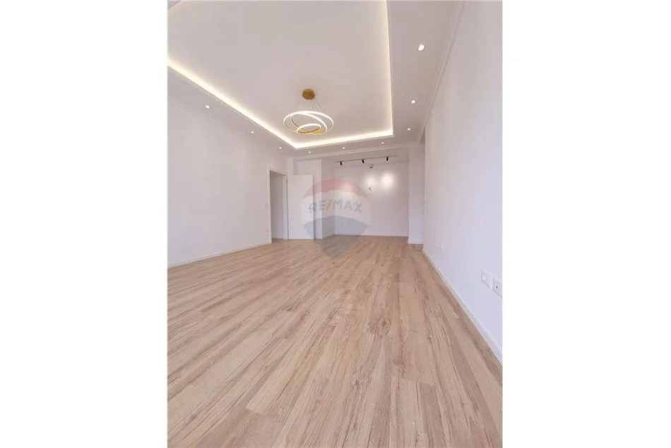 Tirane, shitet apartament 2+1 Kati 7, 94 m² 210.000 € (Rruga e Durresit)