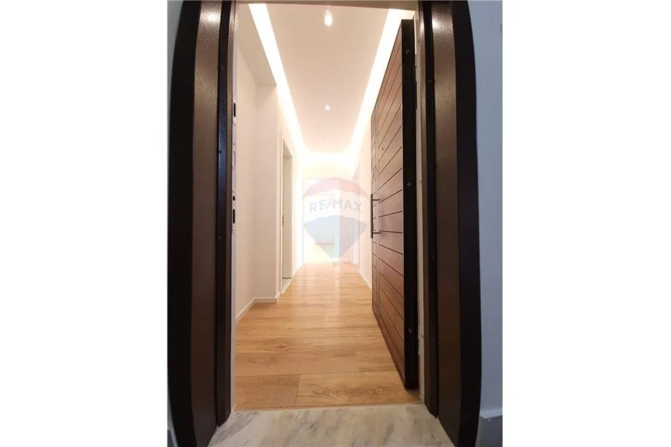 Tirane, shitet apartament 2+1 Kati 7, 94 m² 210.000 € (Rruga e Durresit)