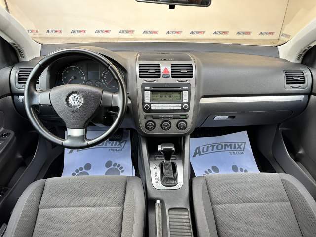 Tirane, shes makine Volkswagen golf 5 Viti 2008, 4.800 Euro