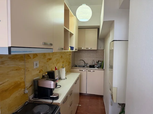 Tirane, jepet me qera apartament 2+1+Ballkon Kati 2, 85 m² 650 € (Bulevardi Zogu I)