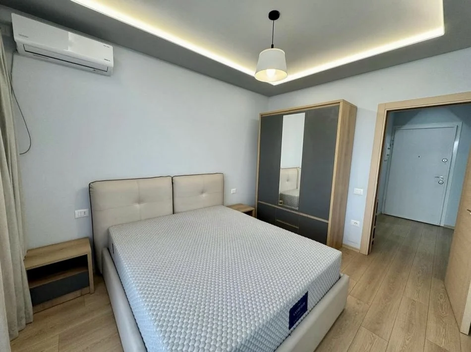 Tirane, jepet me qera apartament 1+1+Ballkon Kati 6, 500 m² 500 € (Rruga e Dibres)