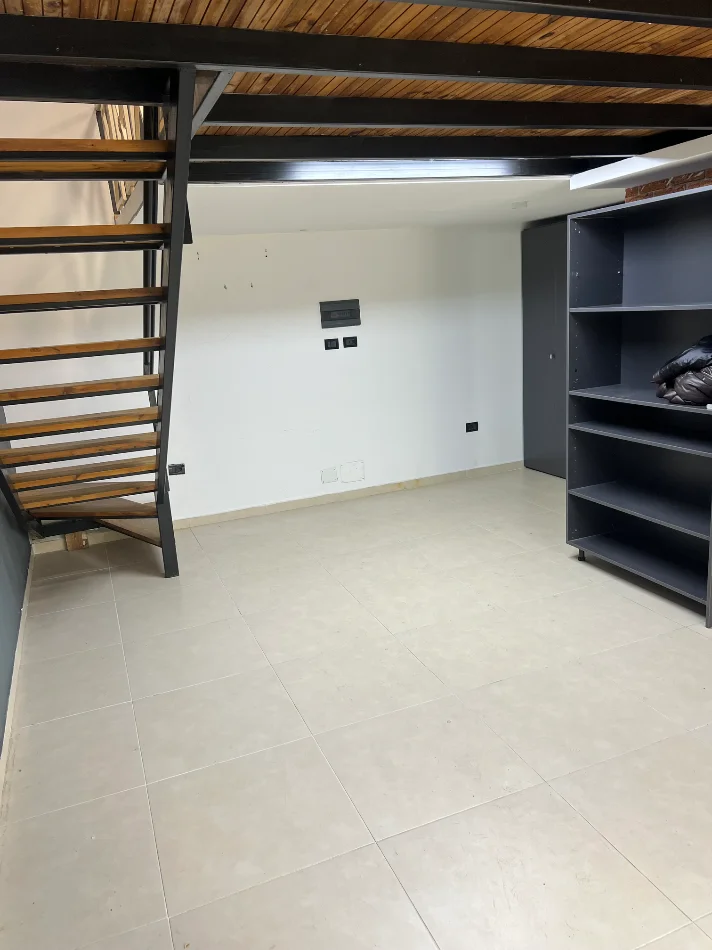 Tirane, jepet me qera Kati 0, 400 € 