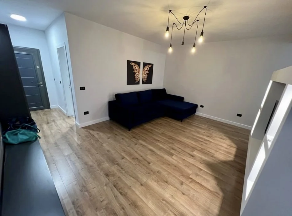 Tirane, jepet me qera apartament 1+1 Kati 11, 61 m² 700 € (Tish Daija)