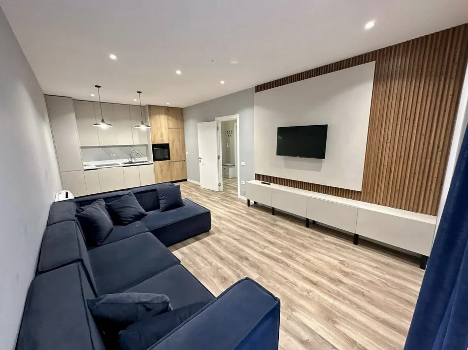 Tirane, jepet me qera apartament 2+1 Kati 4, 90 m² 800 € (Rruga e Dibres)