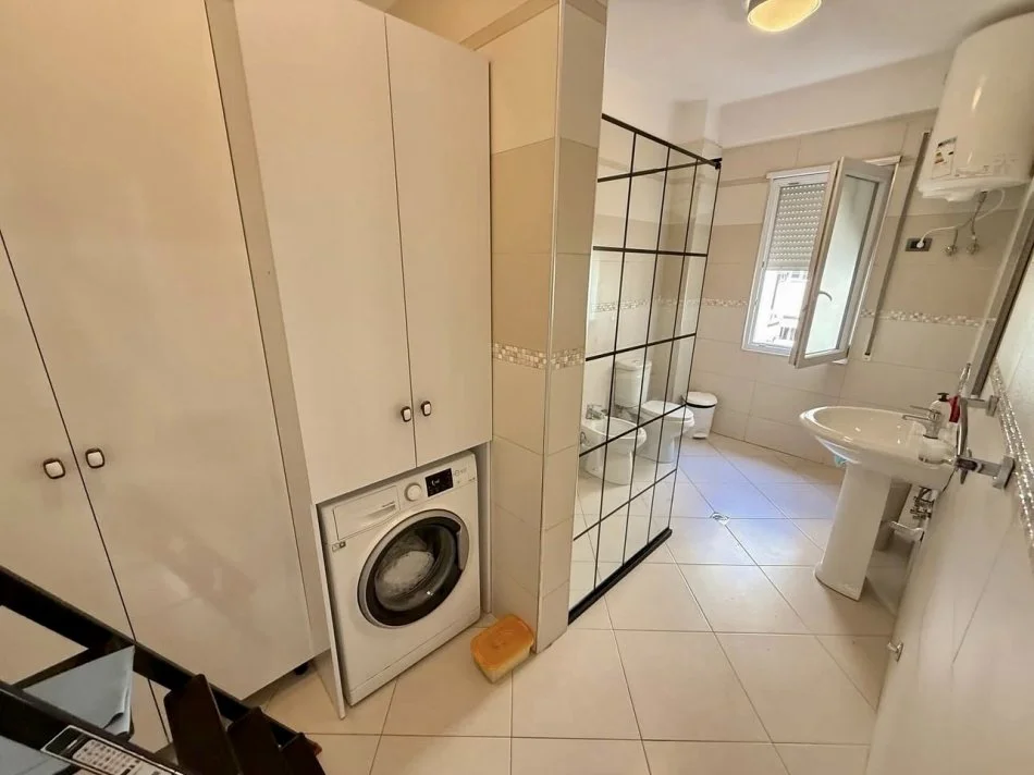 📣 QERA SUPER Apartament 2+1 Me 2 Tualete 📍 Prane Piceri Pavarotit , Tek Kopeshti Botanik ✨