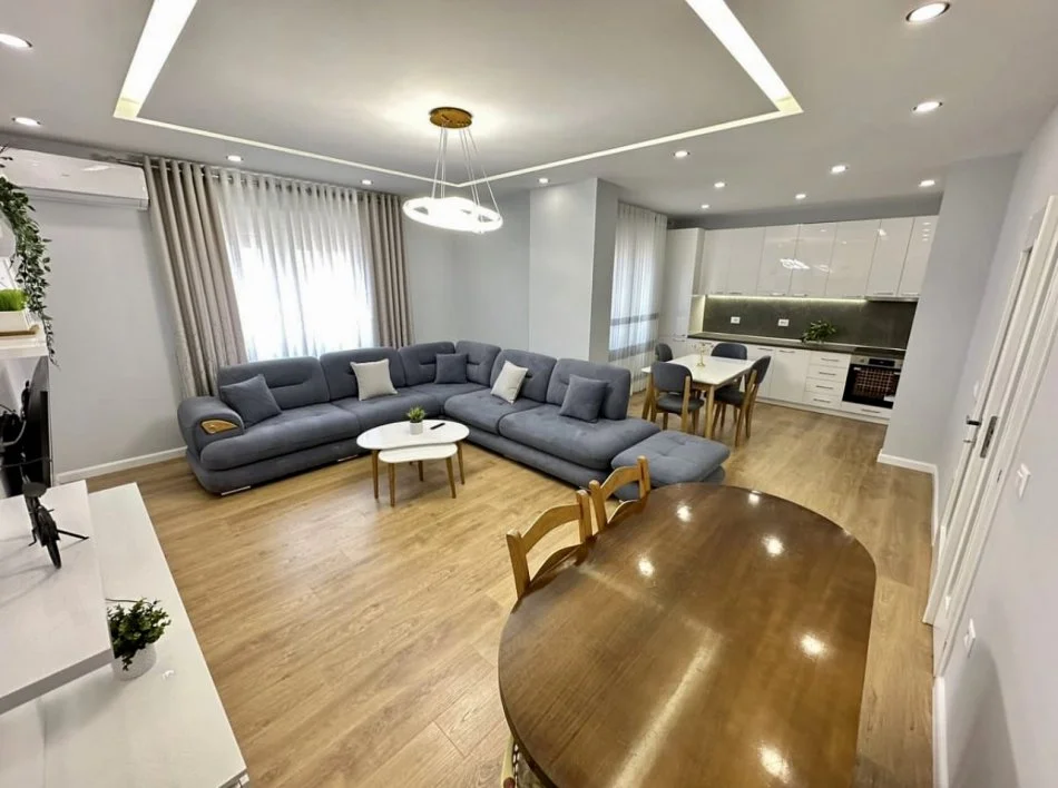📣 QERA SUPER Apartament 2+1 Me 2 Tualete 📍 Prane Ring Center , Zogu i Zi ✨