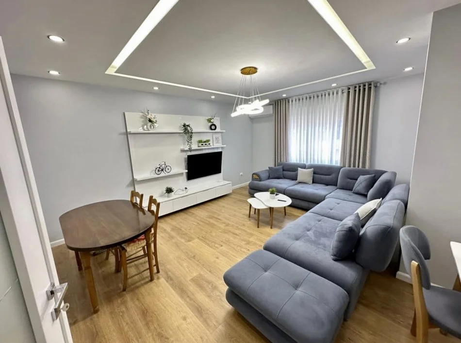 📣 QERA SUPER Apartament 2+1 Me 2 Tualete 📍 Prane Ring Center , Zogu i Zi ✨