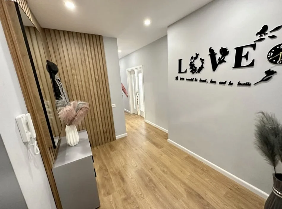 📣 QERA SUPER Apartament 2+1 Me 2 Tualete 📍 Prane Ring Center , Zogu i Zi ✨