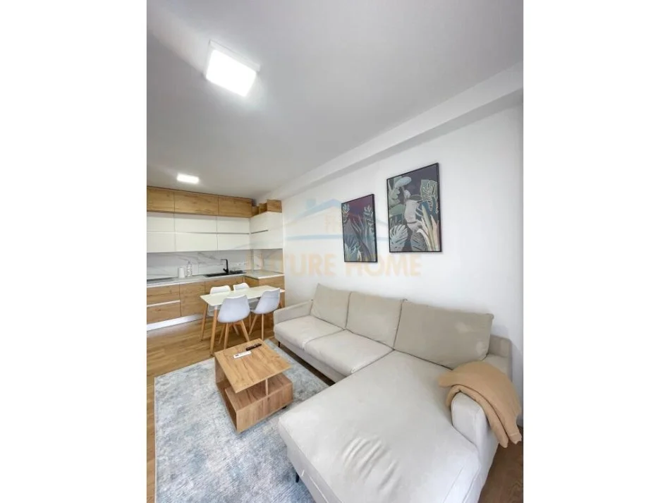 Tirane, jepet me qera apartament 2+1+Ballkon Kati 2, 90 m² 700 € (Quartum Residence)