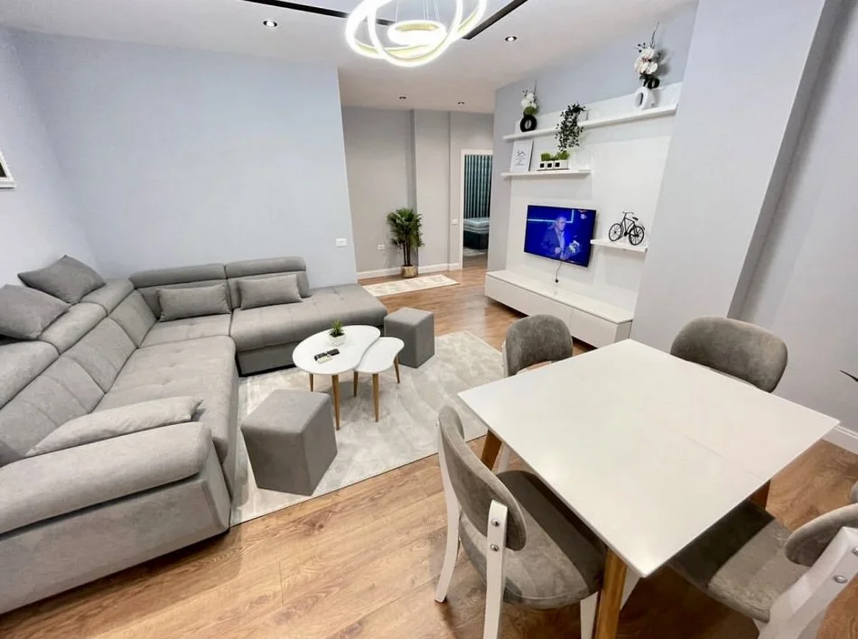 📣 QERA SUPER Apartament 2+1 📍 Prane Kompleksit Magnet (Kontakti) 🛣️ Rruga "Frosina Plaku" ✨