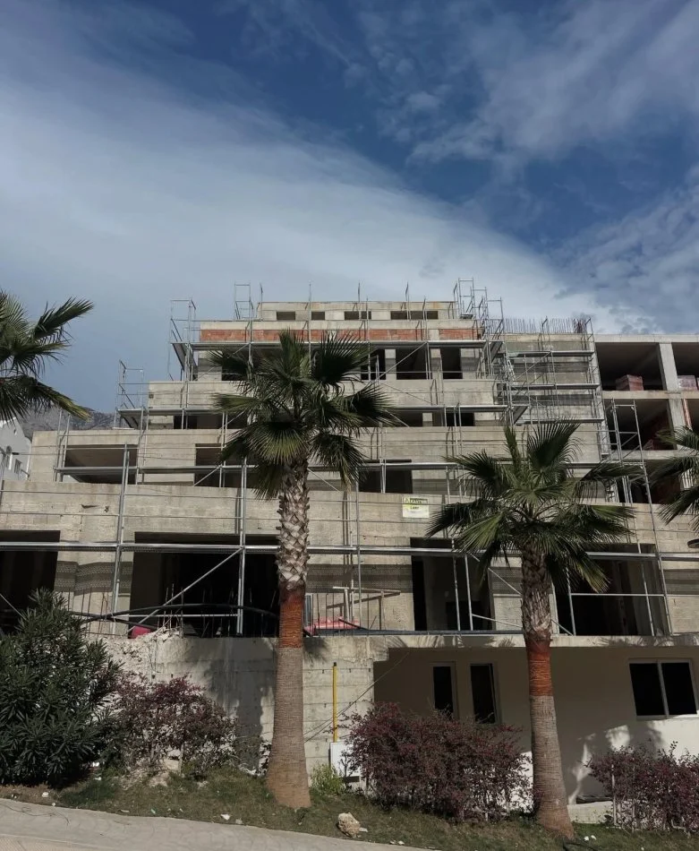 Dhermi - Palase, shitet apartament 1+1+Ballkon Kati 1, 71 m² 240.000 € (Dhermi)