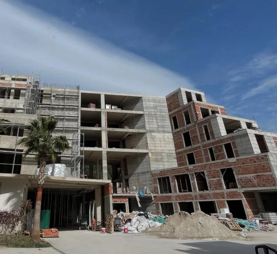 Dhermi - Palase, shitet apartament 1+1+Ballkon Kati 1, 71 m² 240.000 € (Dhermi)