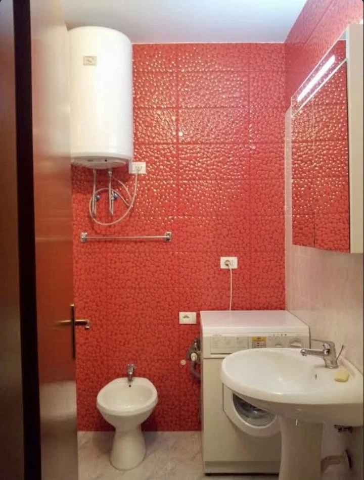 Tirane, jepet me qera apartament 1+1 Kati 3, 60 m² 500 € 