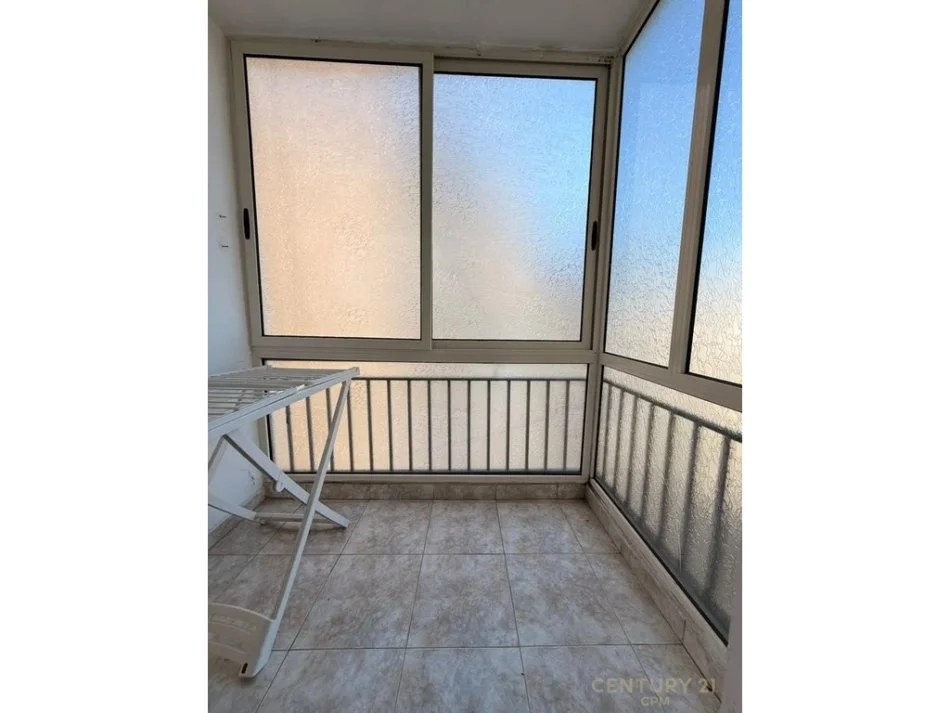 Tirane, jepet me qera apartament 1+1 Kati 6, 70 m² 600 € (Komuna e Parisit)