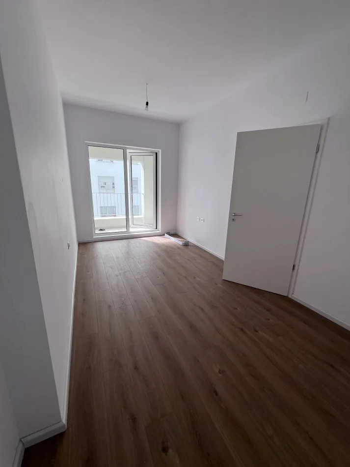 Tirane, jepet me qera apartament 1+1+Ballkon Kati 5, 52 m² 400 € (Ali Demi)