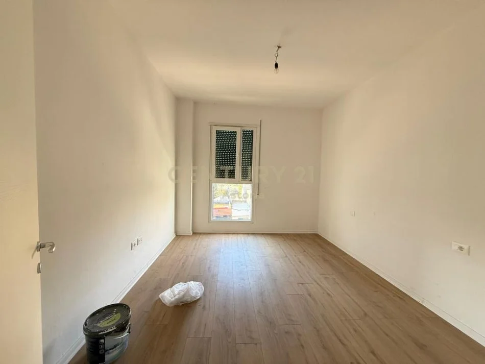 Tirane, jepet me qera apartament 2+1 Kati 1, 100 m² 640 € (Don Bosko)