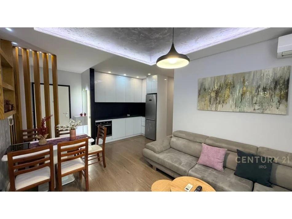 Tirane, jepet me qera apartament 2+1+Aneks+Ballkon Kati 6, 90 m² 800 € (Fiori Di Bosko)