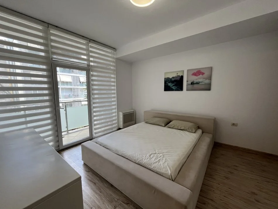 Tirane, shitet apartament , 