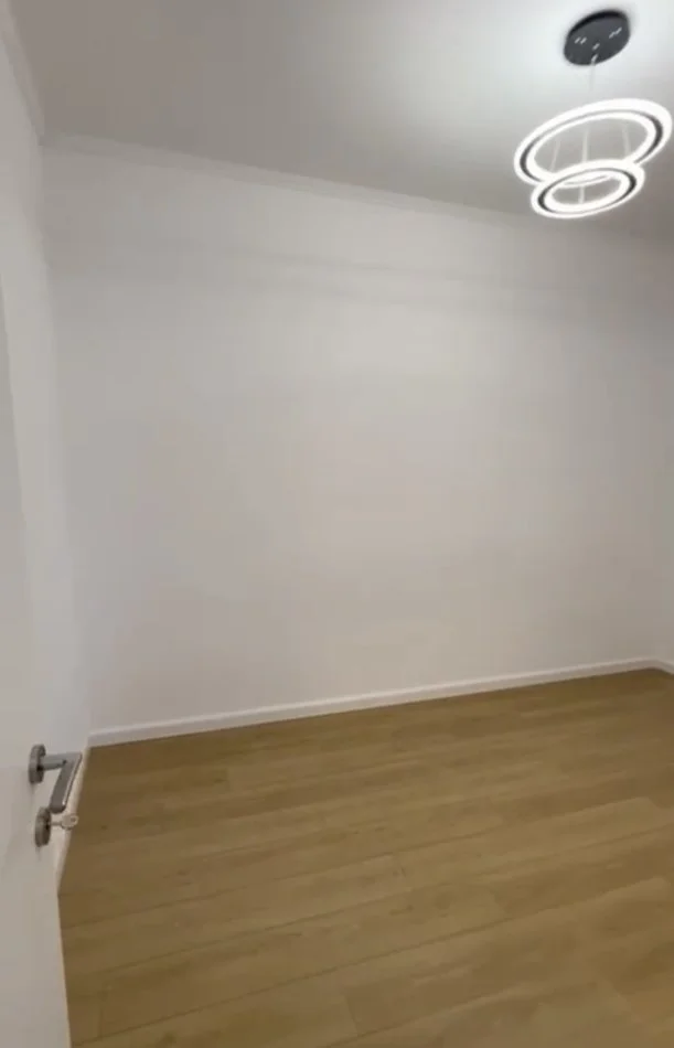 Tirane, shitet apartament 2+1+Ballkon Kati 7, 96 m² 150.000 € (Prane Kupoles)