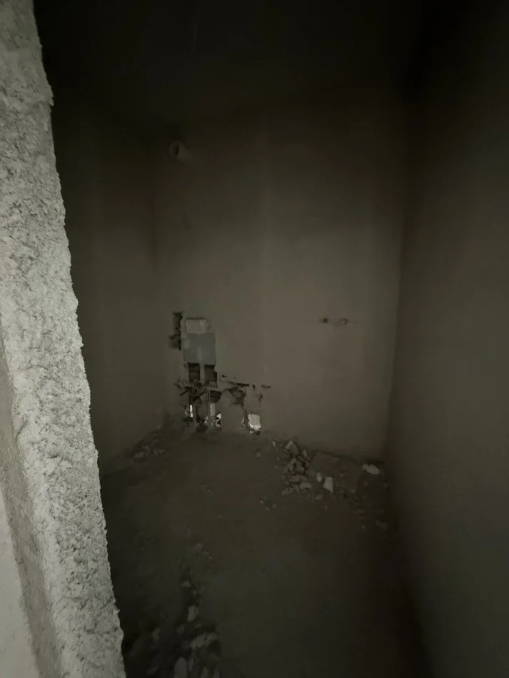 Tirane, shitet apartament 2+1+Ballkon Kati 3, 94 m² 81.400 € (Gryka Kacanikut Univers City Okazion 870€/m2)