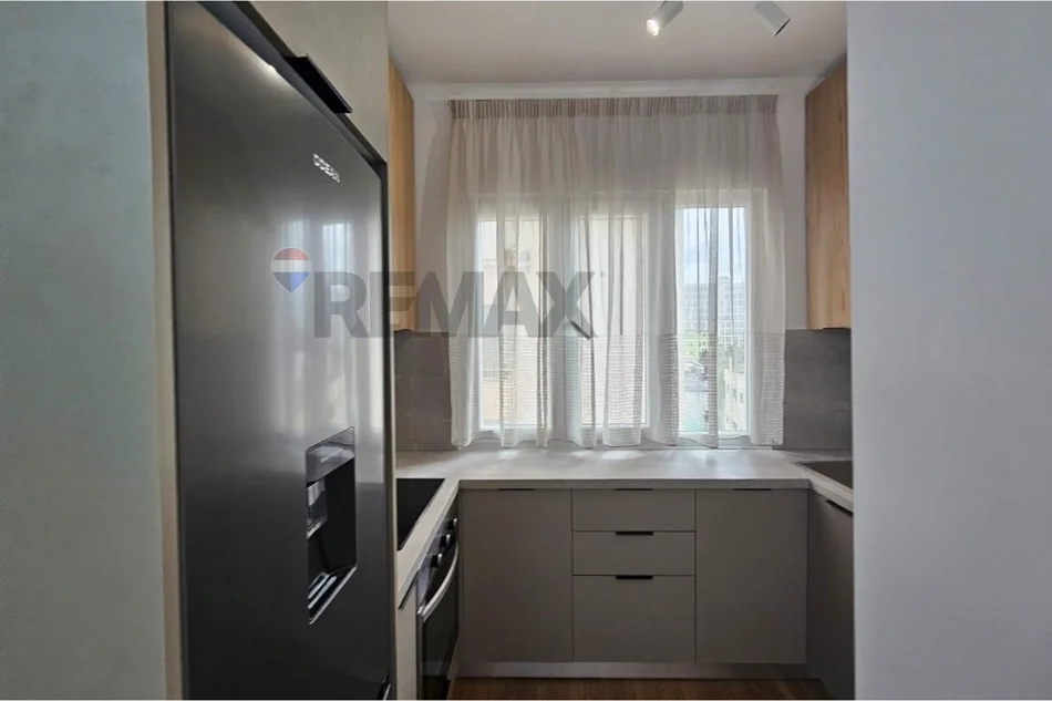 Tirane, jepet me qera apartament 2+1 , 90 m² 701 € 