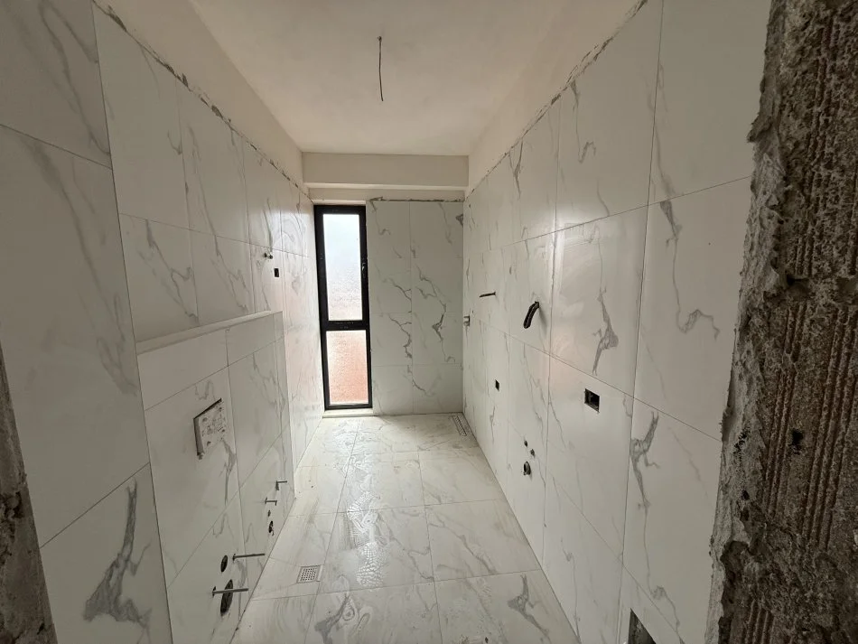 Tirane, shitet apartament 2+1+Ballkon , 98 m² 135.000 € (Urban Gate, Astir)