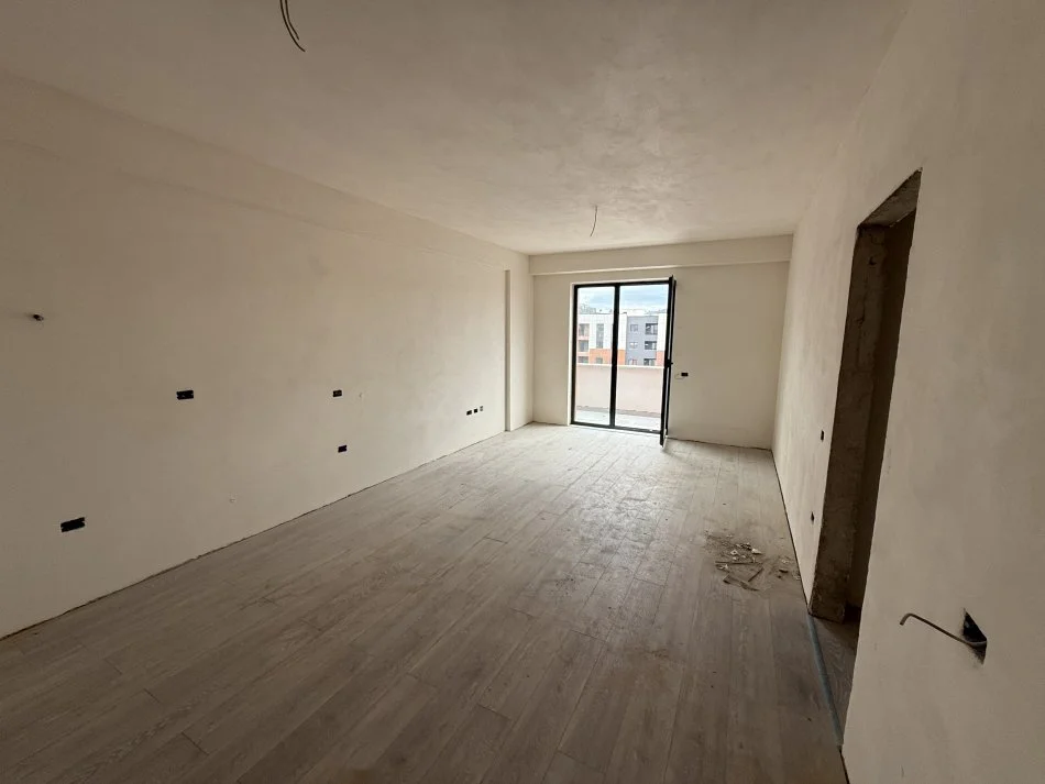 Tirane, shitet apartament 2+1+2+Ballkon Kati 9, 98 m² 135.000€ (Urban Gate, Astir)