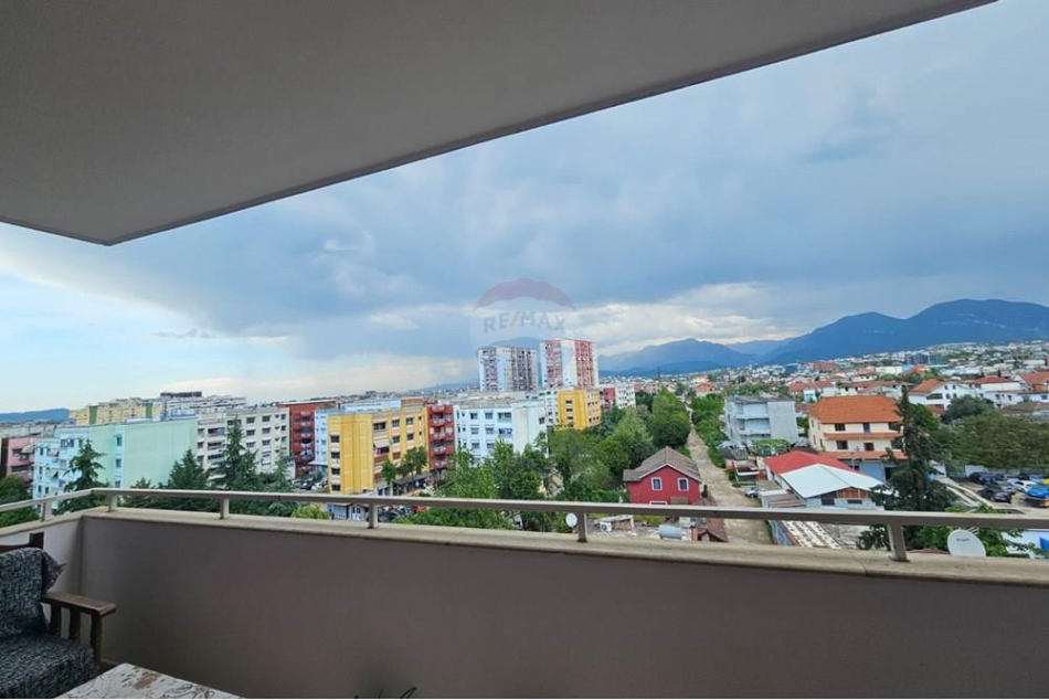 Tirane, jepet me qera apartament 1+1+Ballkon Kati 5, 77 m² 370 € (Dogana)