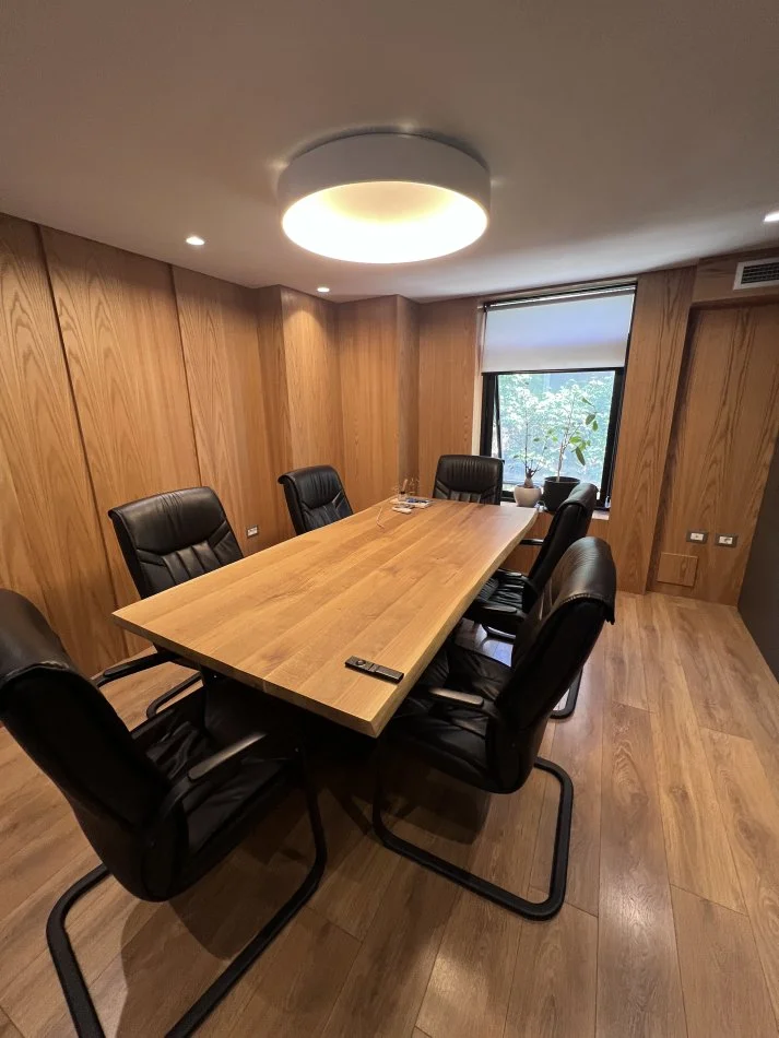 Tirane, jepet me qera zyre Kati 2, 60 m² 1.200 € (9 katshet)