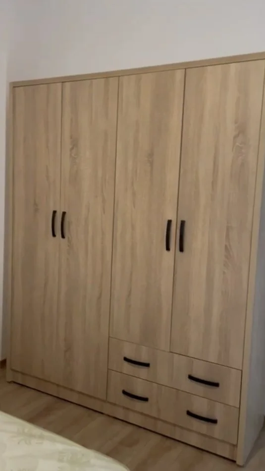 Tirane, jepet me qera apartament 2+1 , 90 m² 400 € 