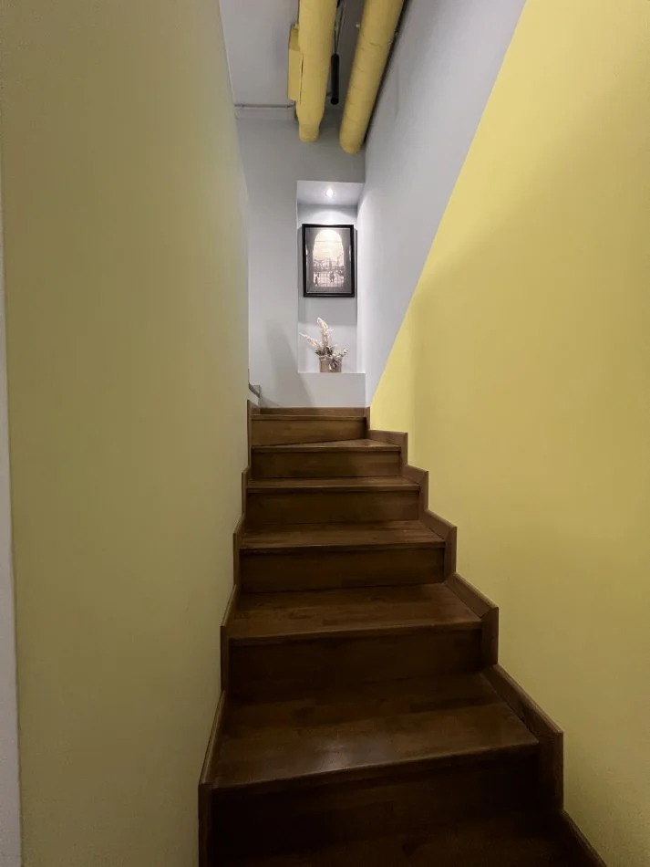 Tirane, jepet me qera zyre Kati 2, 60 m² 1.200 € (9 katshet)